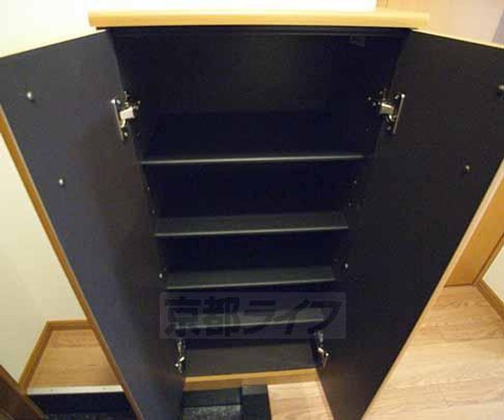 プラントフィールドⅡ206の玄関