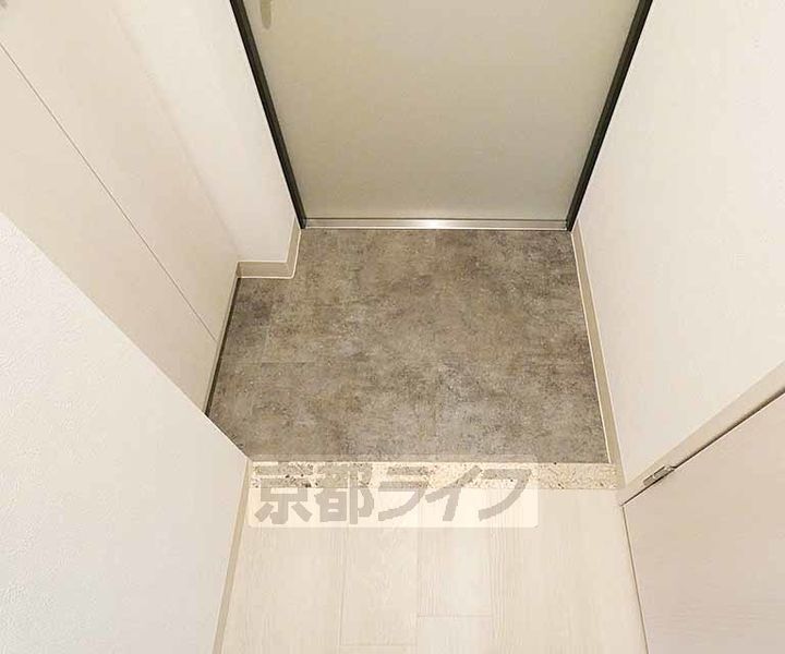 シルス藤森の玄関