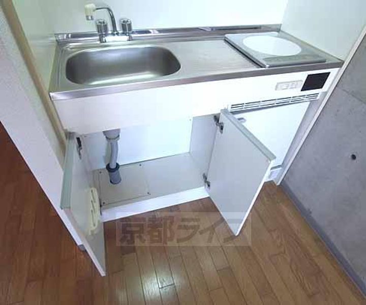 京都府京都市右京区西京極浜ノ本町の賃貸マンションのキッチン