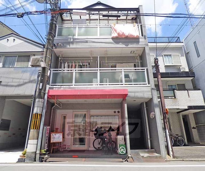 プライムシティ西陣102の外観