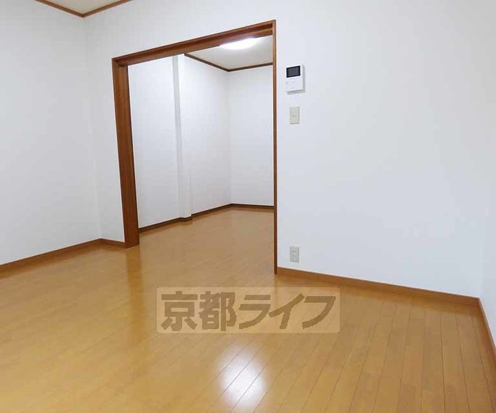 京都府京都市右京区嵯峨天龍寺油掛町の賃貸マンションの寝室