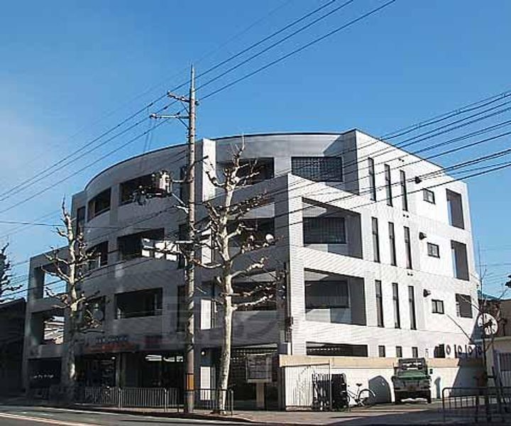 ユーティ唱303の外観