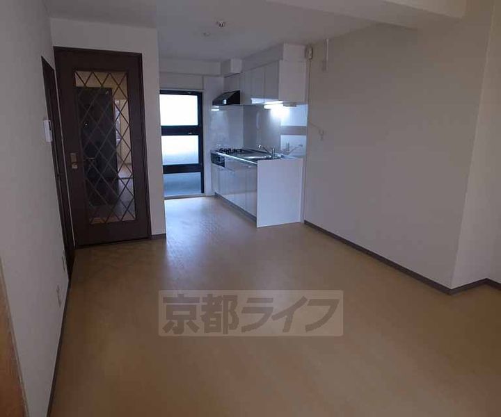 ユーティ唱303の居間