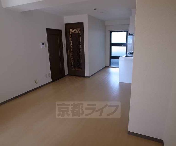 ユーティ唱303の居間