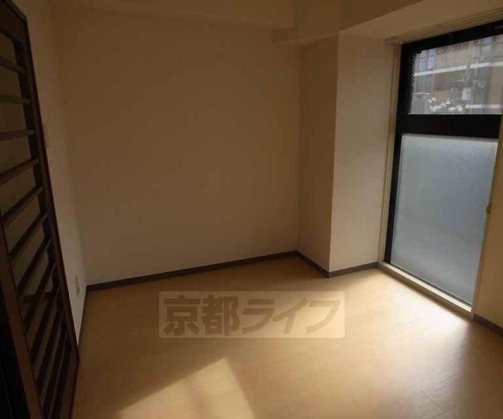 ユーティ唱303の居間