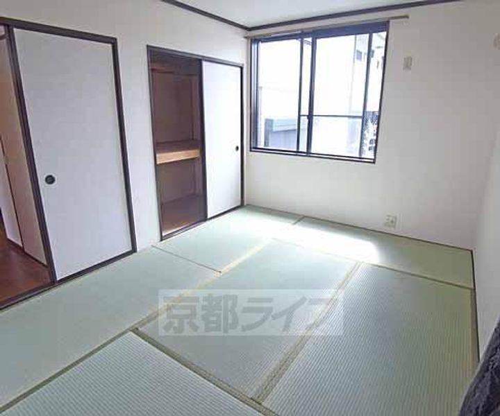 アネックス澤野井108の居間