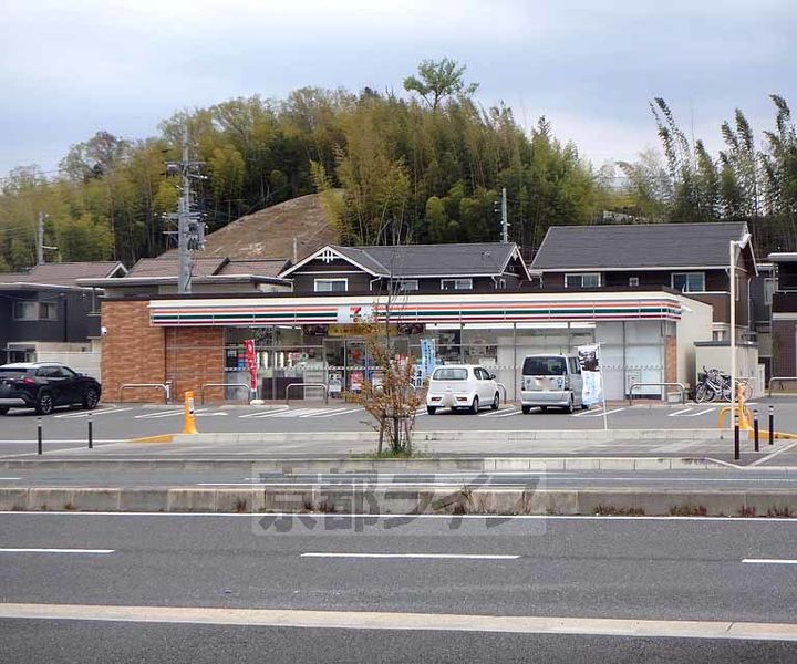 京都府木津川市城山台10丁目の賃貸マンションの周辺
