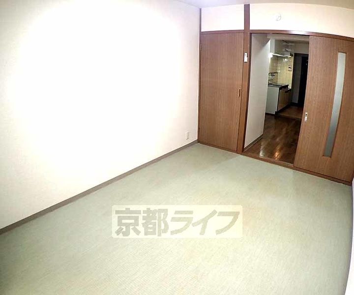グランディール嵯峨201の居間