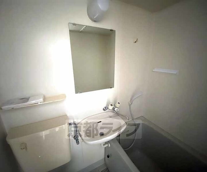 京都府京都市右京区嵯峨天龍寺瀬戸川町の賃貸マンションの内装