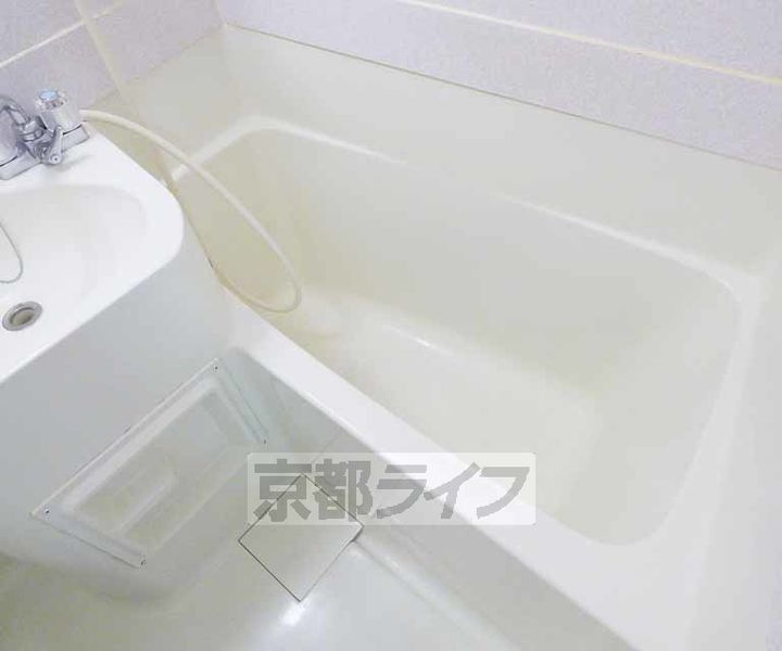 京都府京都市右京区嵯峨朝日町の賃貸マンションの風呂