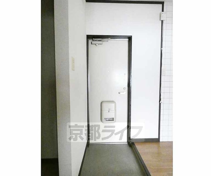 京都府京都市南区吉祥院新田壱ノ段町の賃貸アパートの玄関