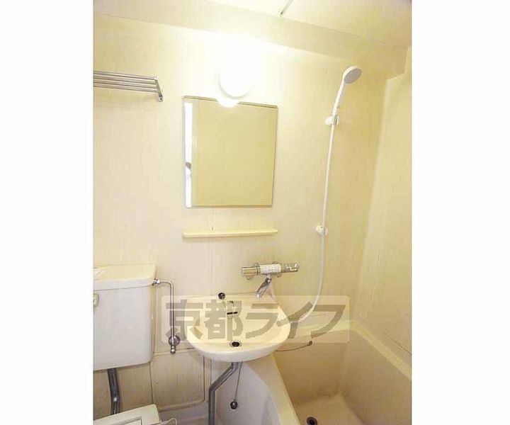 京都府京都市右京区西院月双町の賃貸マンションの内装