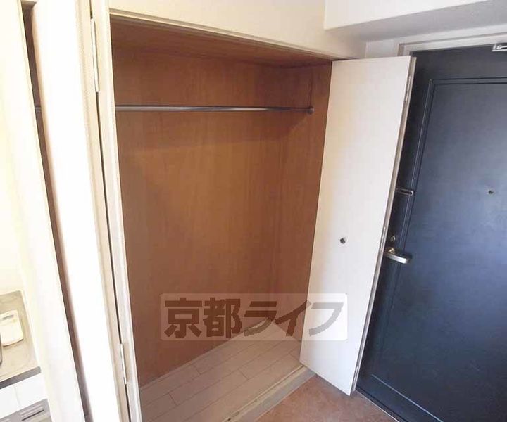 京都府京都市右京区西院月双町の賃貸マンションの内装