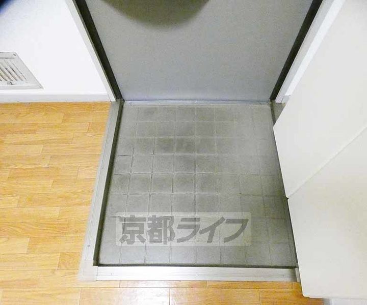 ユアセキザン203の玄関