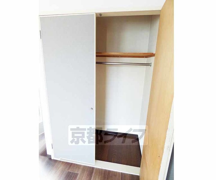 京都府京都市右京区西院西溝崎町の賃貸マンションの内装