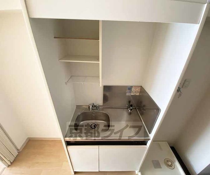 フローラ・ビュー・赤マンマ406のキッチン