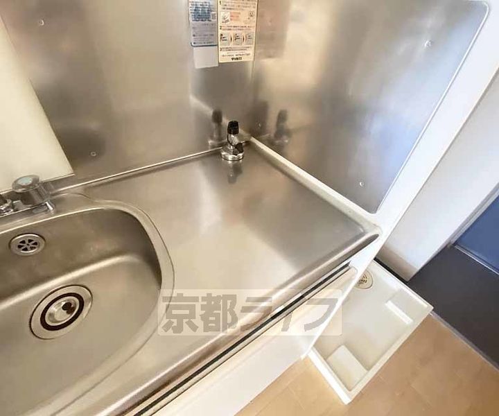 フローラ・ビュー・赤マンマ406のキッチン