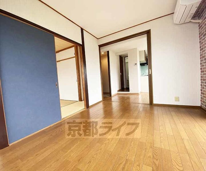 マンションSANUKI301の寝室