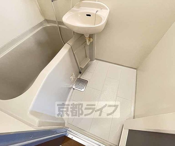 京都府京都市中京区尾張町の賃貸マンションの風呂