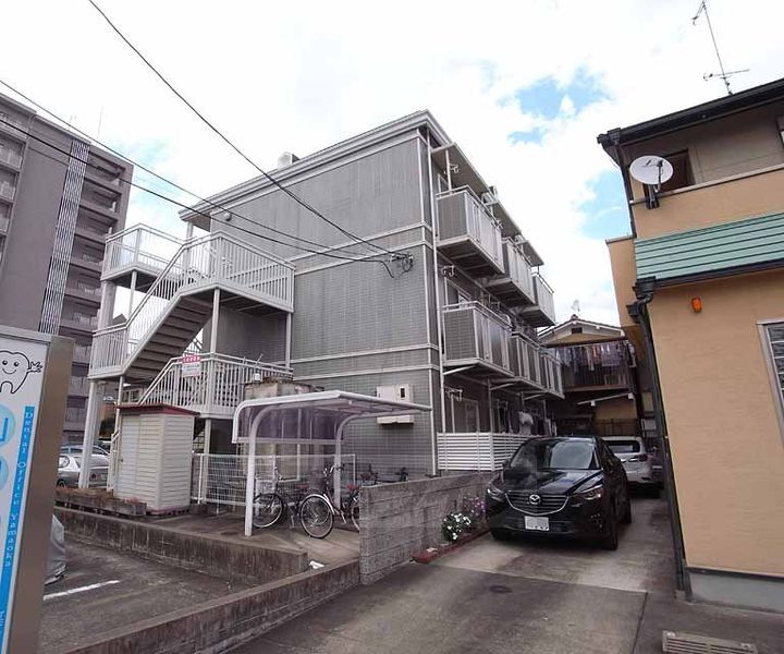 ビラージュ満月の外観