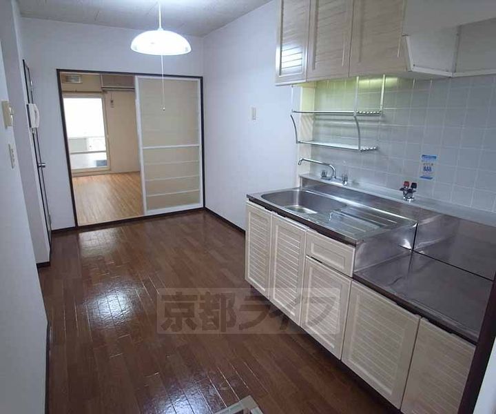 ビラージュ満月の居間