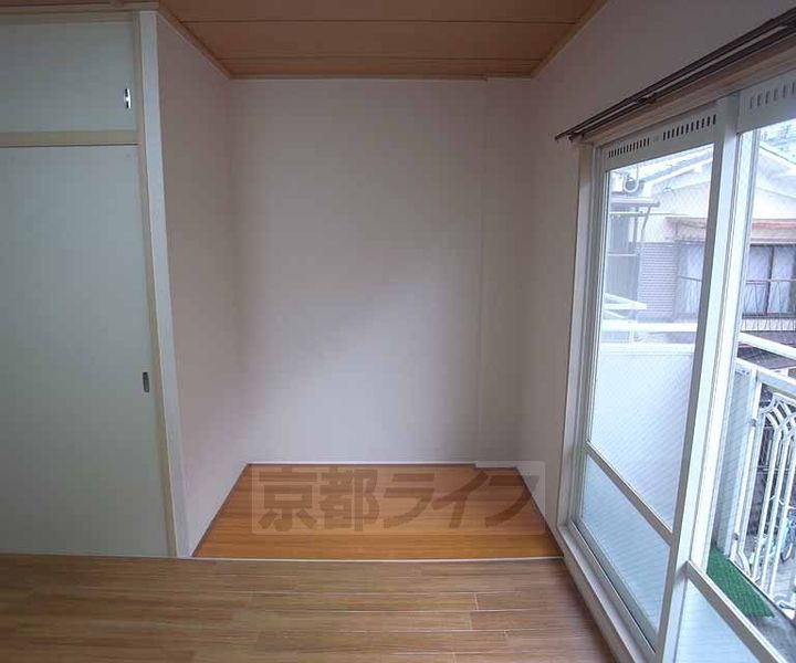 ビラージュ満月の居間