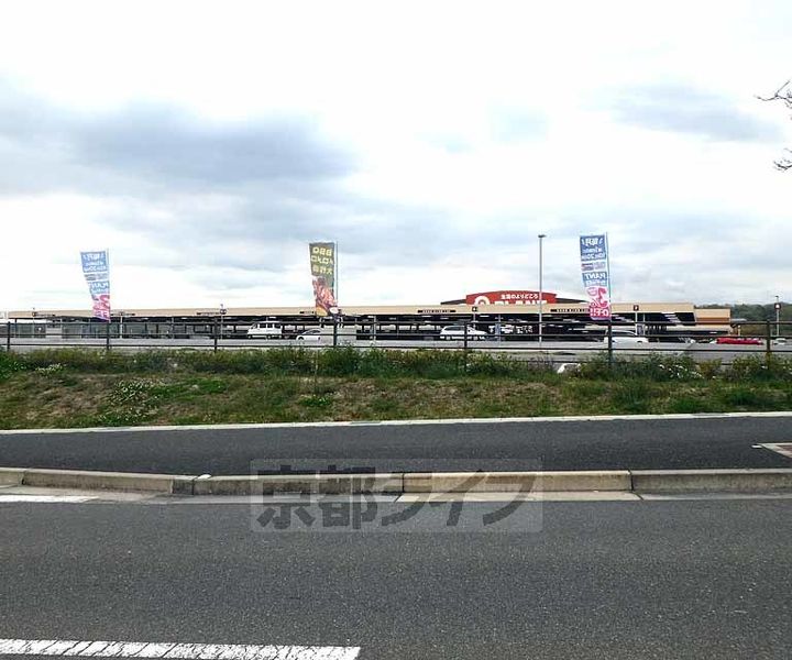 京都府木津川市城山台10丁目の賃貸マンションの周辺