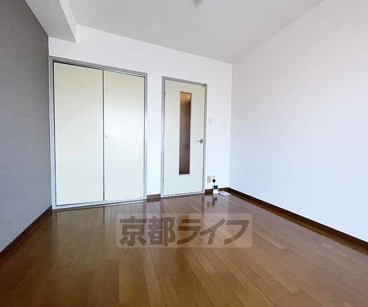 メゾンラトア501の居間