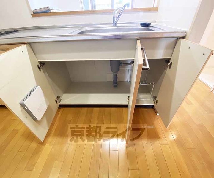 京都府京都市右京区西院四条畑町の賃貸マンションのキッチン