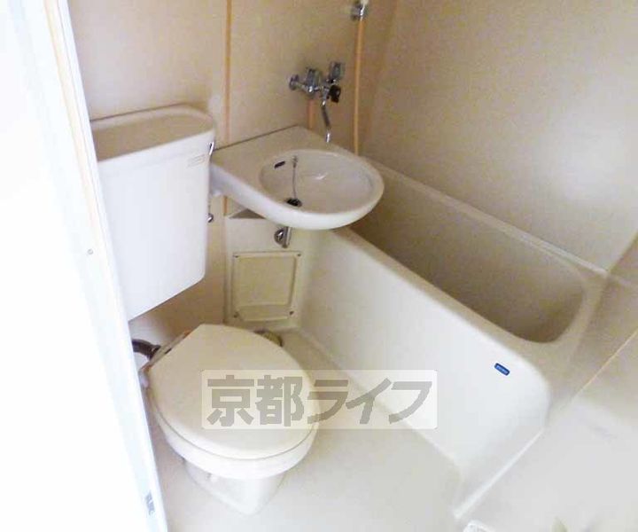 京都府京都市右京区嵯峨大覚寺門前堂ノ前町の賃貸マンションの風呂