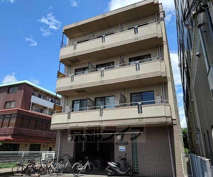 京都府京都市右京区太秦朱雀町の賃貸マンションの外観