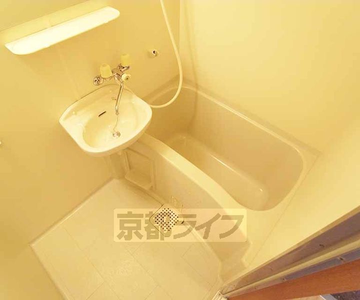 京都府京都市右京区太秦朱雀町の賃貸マンションの風呂