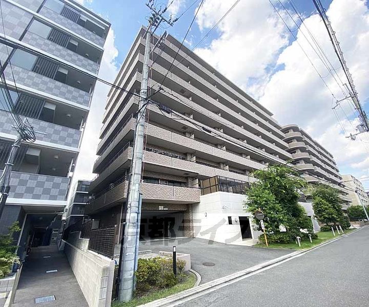 京都府京都市右京区西院寿町の賃貸マンションの外観