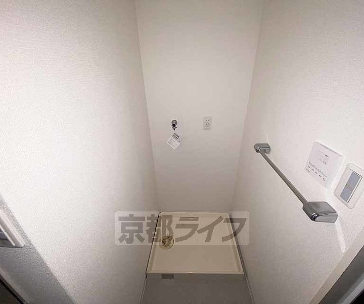 京都府京都市右京区西院寿町の賃貸マンションの内装