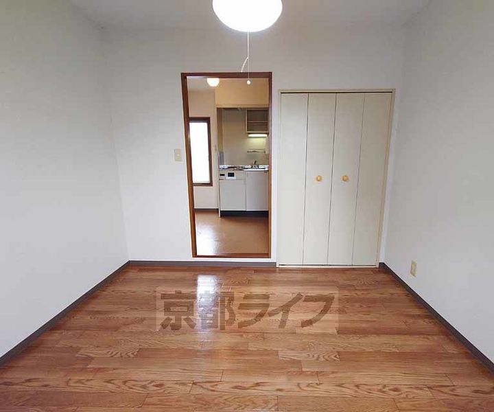 シャトレー藤井302の居間