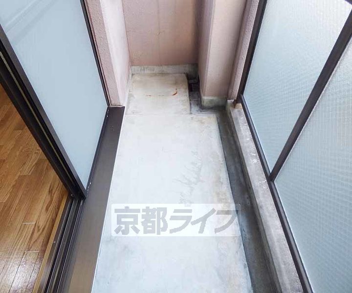 ソレーユー藤井301の玄関