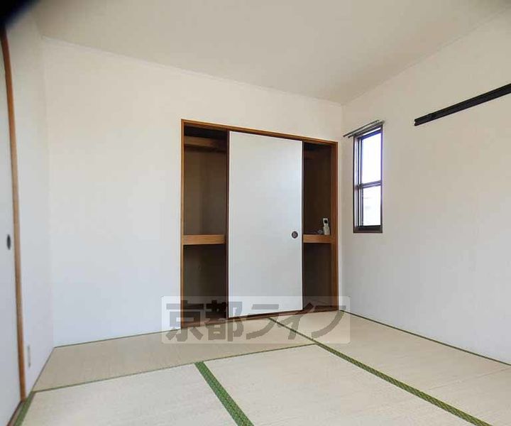 京都府京都市右京区嵯峨大覚寺門前六道町の賃貸アパートの居間