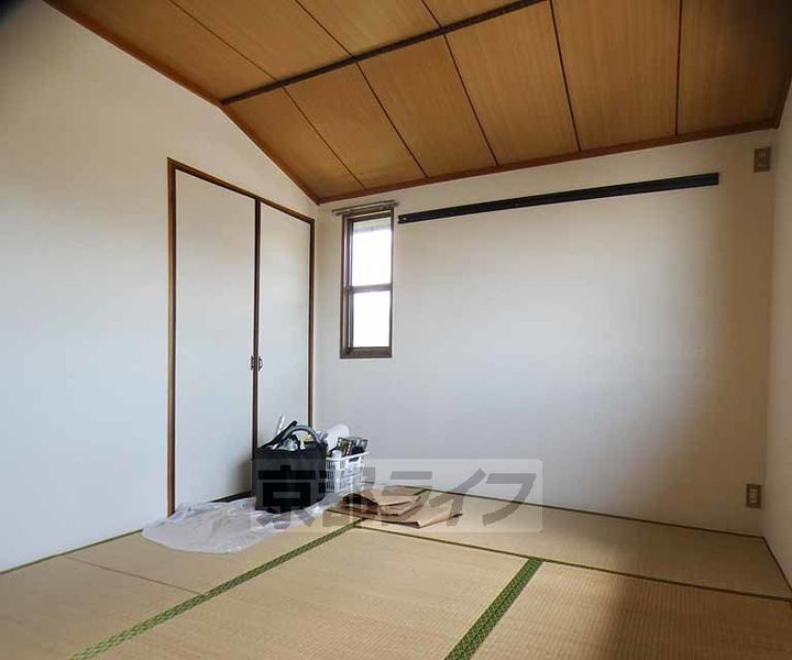 京都府京都市右京区嵯峨大覚寺門前六道町の賃貸アパートの寝室