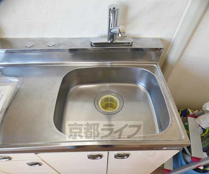 京都府京都市右京区嵯峨大覚寺門前六道町の賃貸アパートのキッチン
