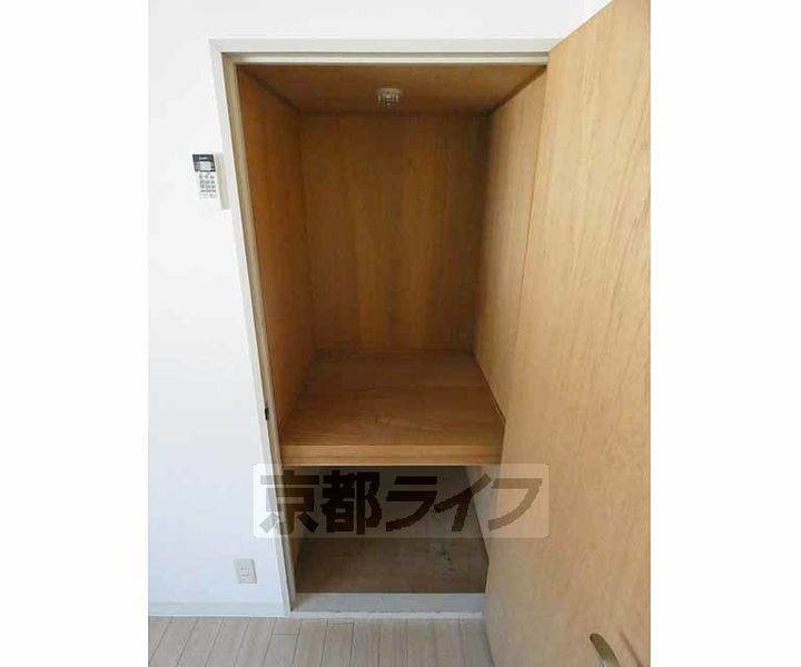 京都府京都市南区吉祥院車道町の賃貸マンションの内装