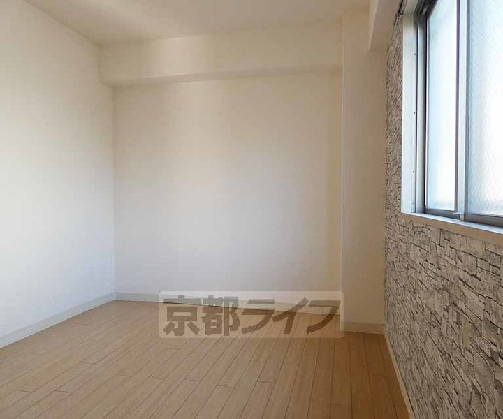 京都府京都市南区吉祥院車道町の賃貸マンションの居間