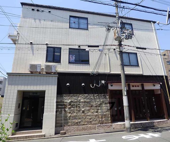 京都府京都市中京区壬生檜町の賃貸マンションの外観