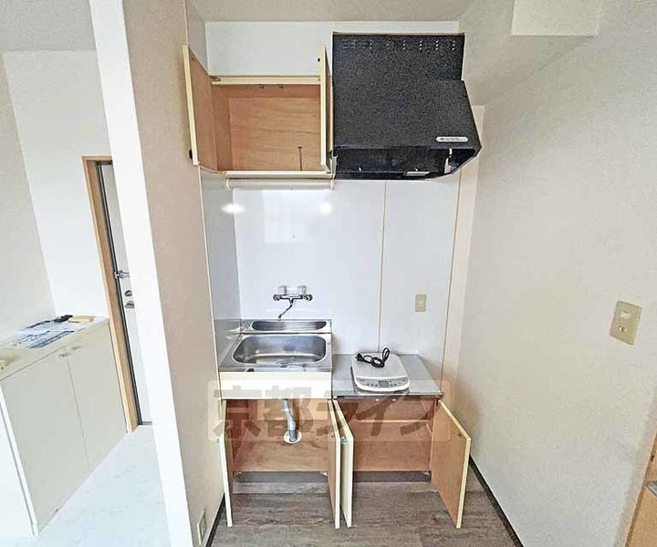 京都府京都市中京区壬生檜町の賃貸マンションのキッチン