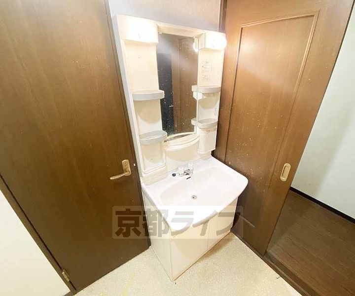 京都府京都市右京区鳴滝音戸山町の賃貸マンションの内装