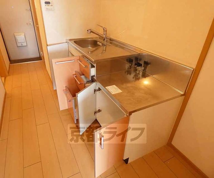 京都府京都市南区上鳥羽馬廻町の賃貸マンションのキッチン