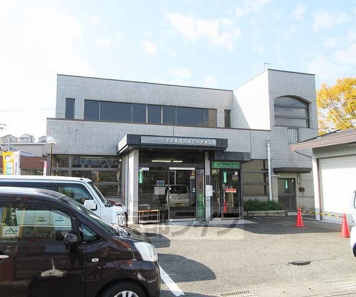 シャトル石山A205の周辺