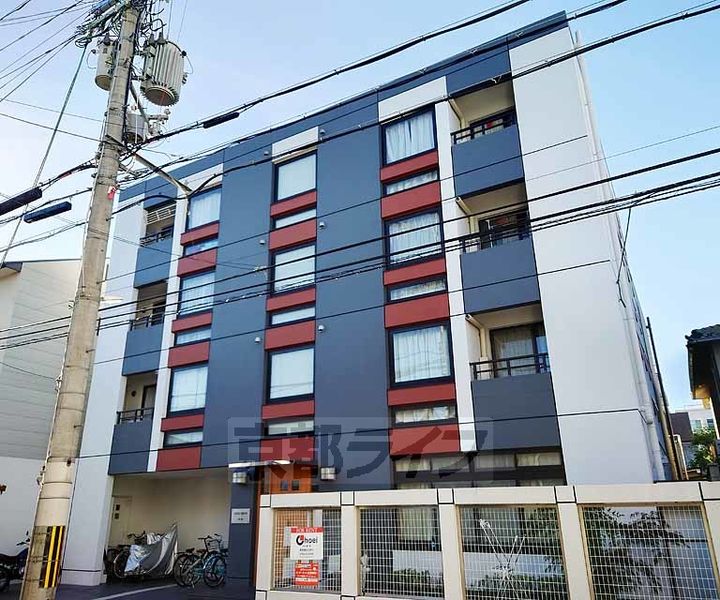 京都府京都市右京区西院坤町の賃貸マンションの外観