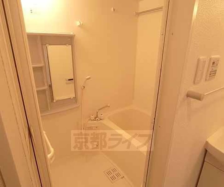 京都府京都市右京区西院坤町の賃貸マンションの風呂