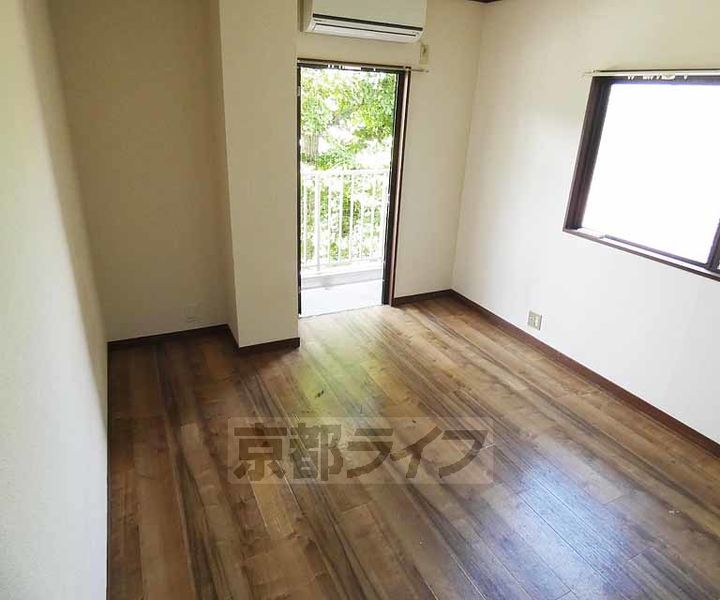 コスモプラザコマツ201の居間