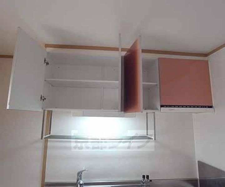 京都府京都市右京区梅ケ畑向ノ地町の賃貸アパートのキッチン